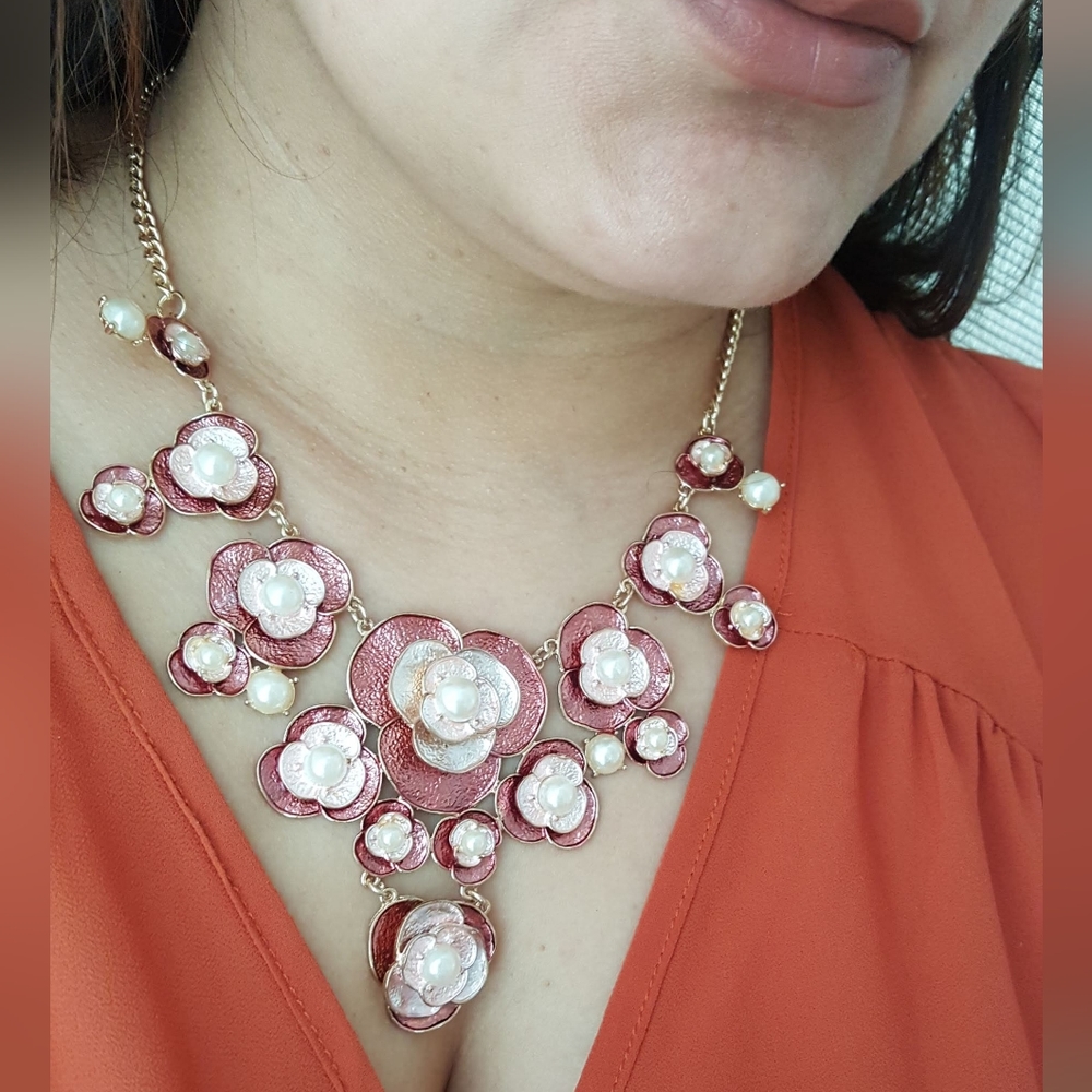 Pink and white flower statement Necklace